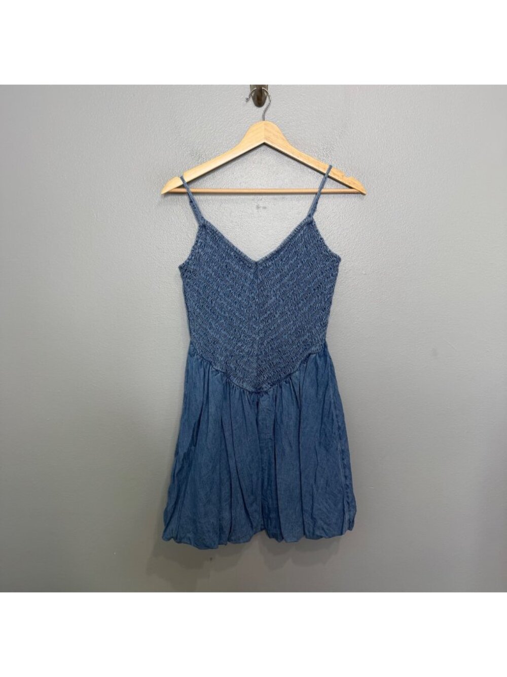 AMERICAN EAGLE smocked denim bubble hem tank dress size M